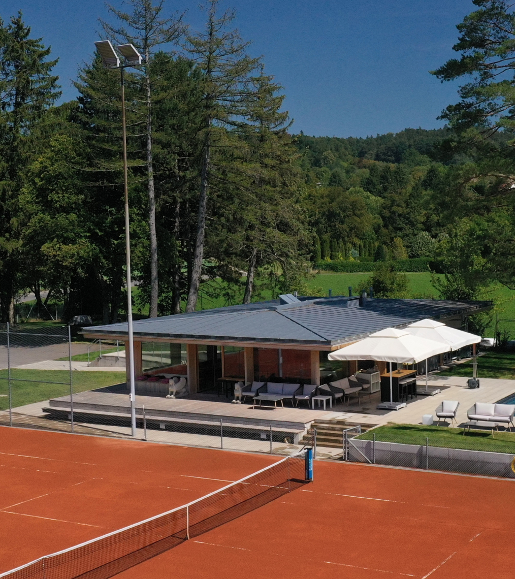 Umfassende Dienstleistungen in der <span class="--inline --brand ">Lazarov Tenniscoach in Zürich</span>
